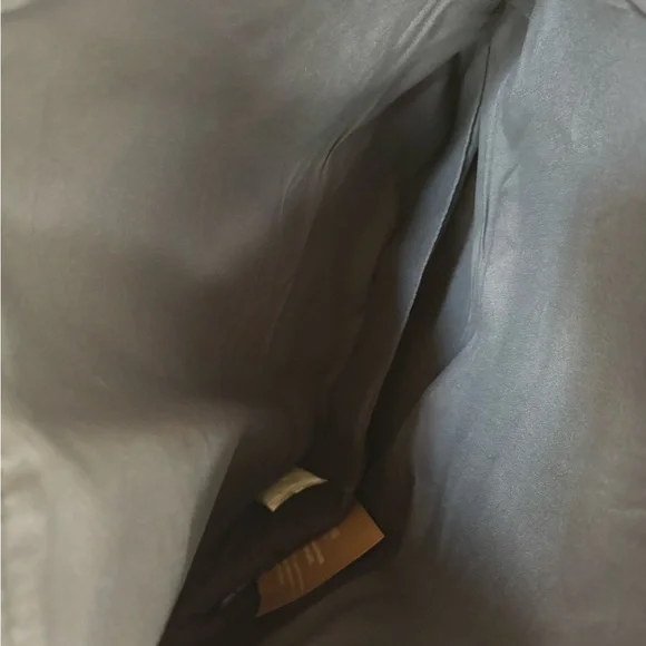 Armani new duffle bag large with dust bag - Picture 5 of 6